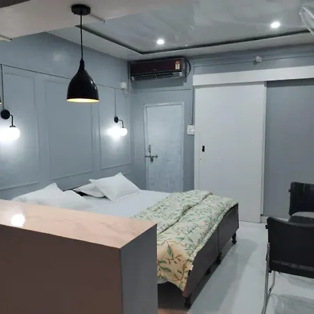 Janki Kunj Varanasi- 3 Room Home Exterior photo