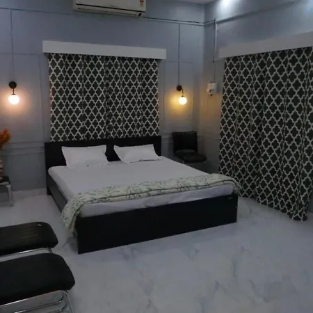 Janki Kunj Varanasi- 3 Room Home Exterior photo
